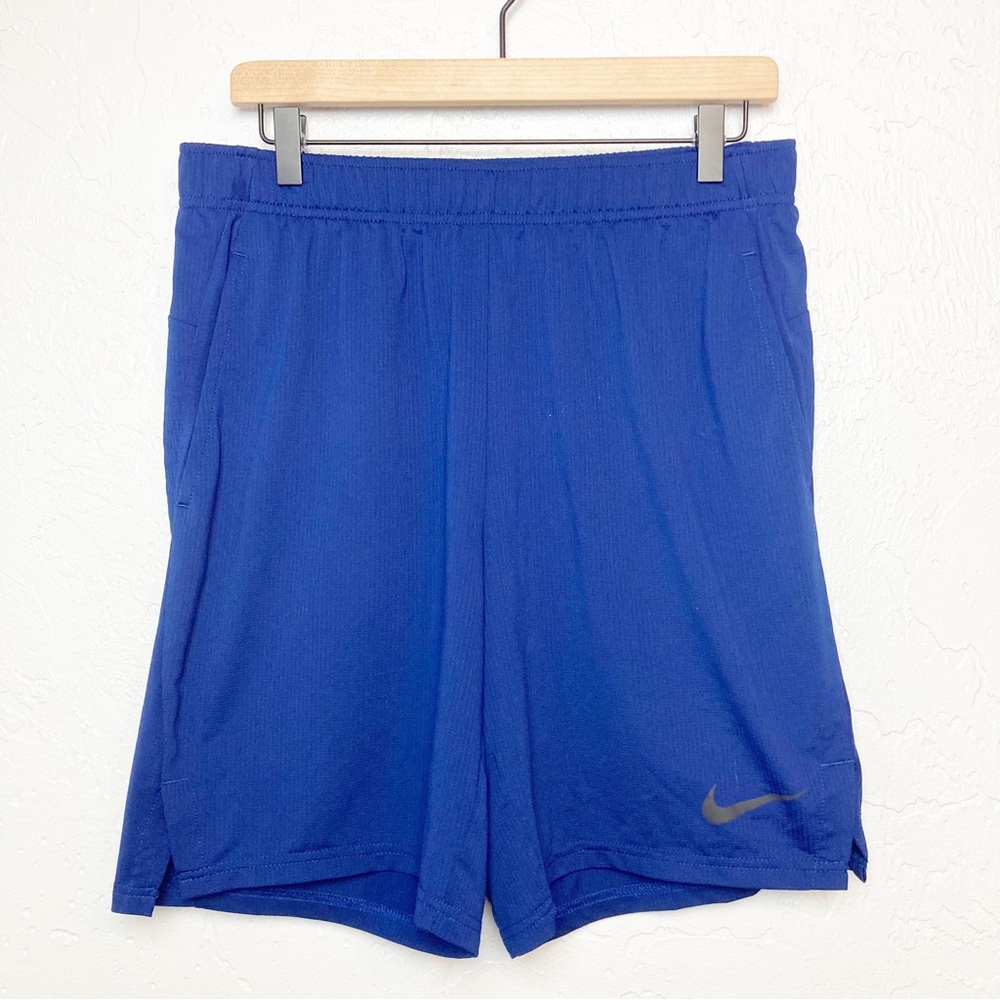 Men's NIKE Dri Fit Athletic Shorts Royal Blue - Large